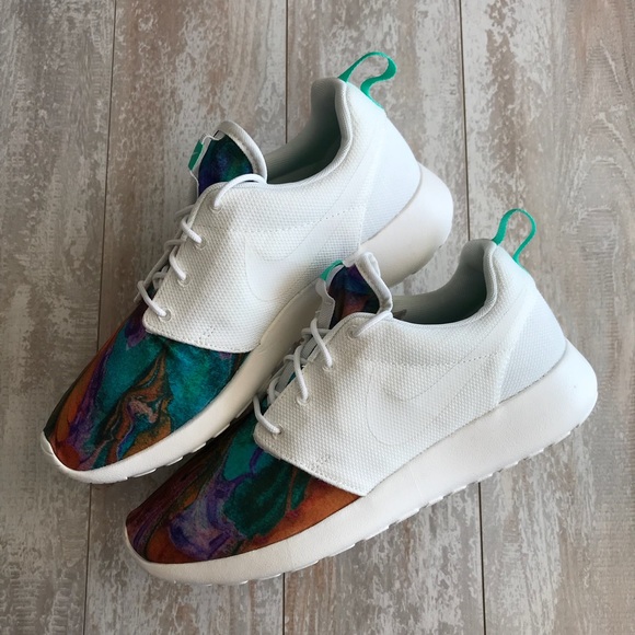 NWT Nike Roshe One Print - Picture 6 of 8